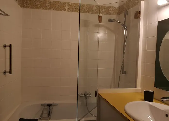 Apartman Kleine Haus - Vintage-apartment Im Innenhof Bécs
