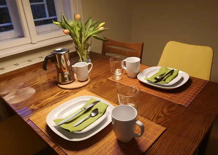 Kleine Haus - Vintage-apartment Im Innenhof Apartman *