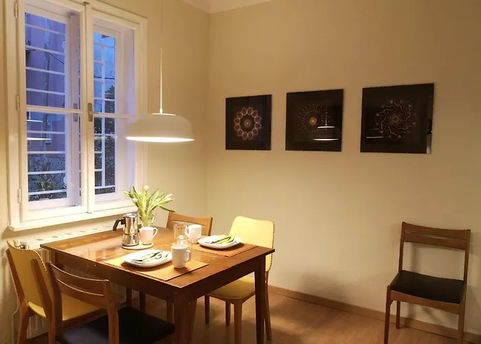 Kleine Haus - Vintage-apartment Im Innenhof Apartman